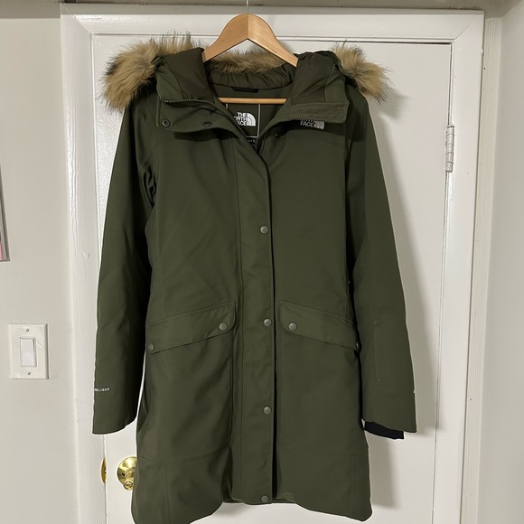 Like New The North Face Women's down parka - Picture 1 of 10